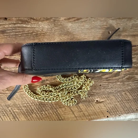 Versace Jeans Couture graphic logo print mini bag with crossbody strap - Picture 5 of 8